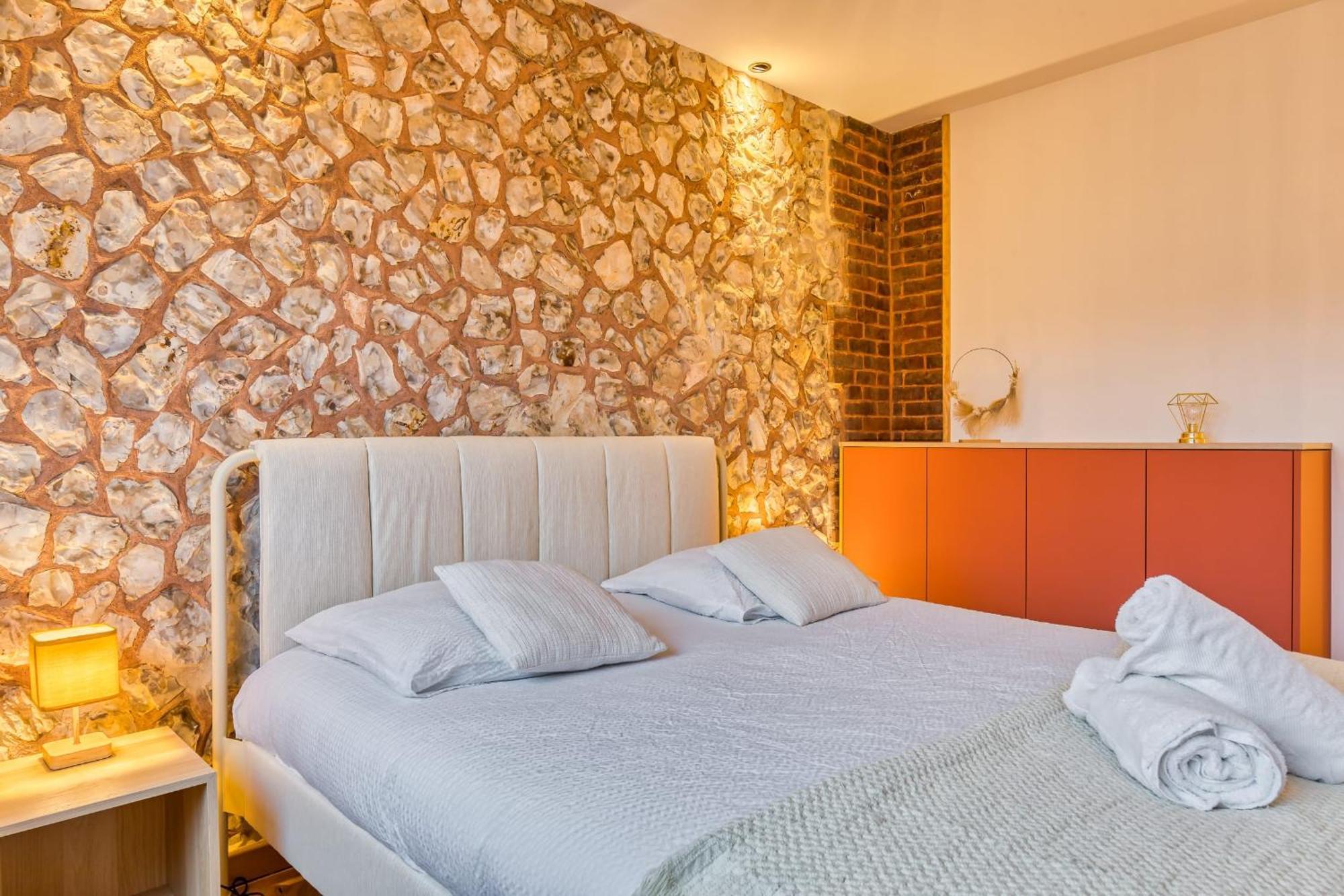 Rose Ecrin De Charme Avec Parking Terrasse Privee Et Jardin Partage Apartment Grand-Couronne Exterior photo